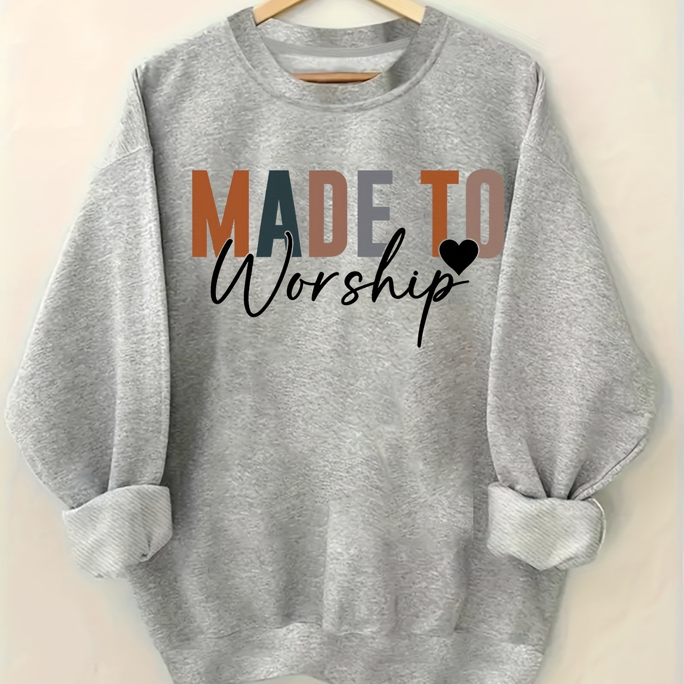 

Women's Fashion Sweatshirt, "made To Worship" Letter Print, Casual Round Neck, Polyester, Regular Fit, Knit, All-season, Pullover Style