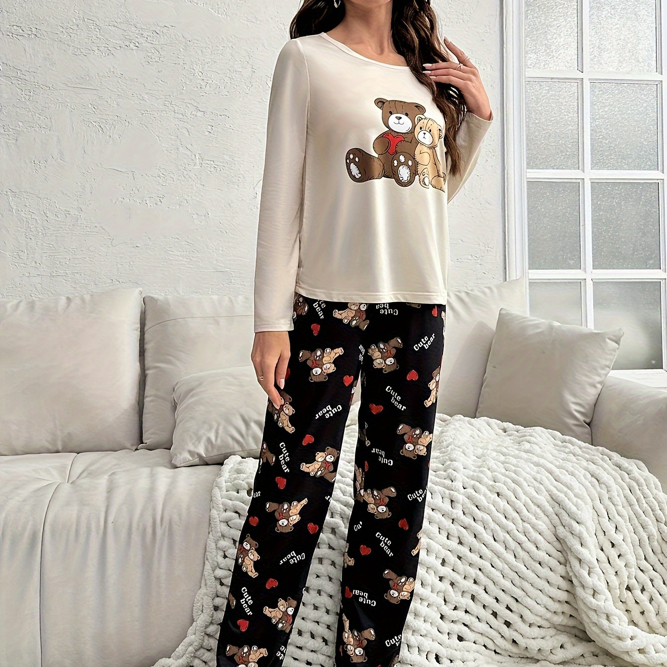 

Cozy Women's Cartoon Pajama Set - Comfy Polyester & Elastane , Round Neck Long Sleeve Top & Pants, Machine Washable, Non-transparent Knit Sleepwear For Fall/winter