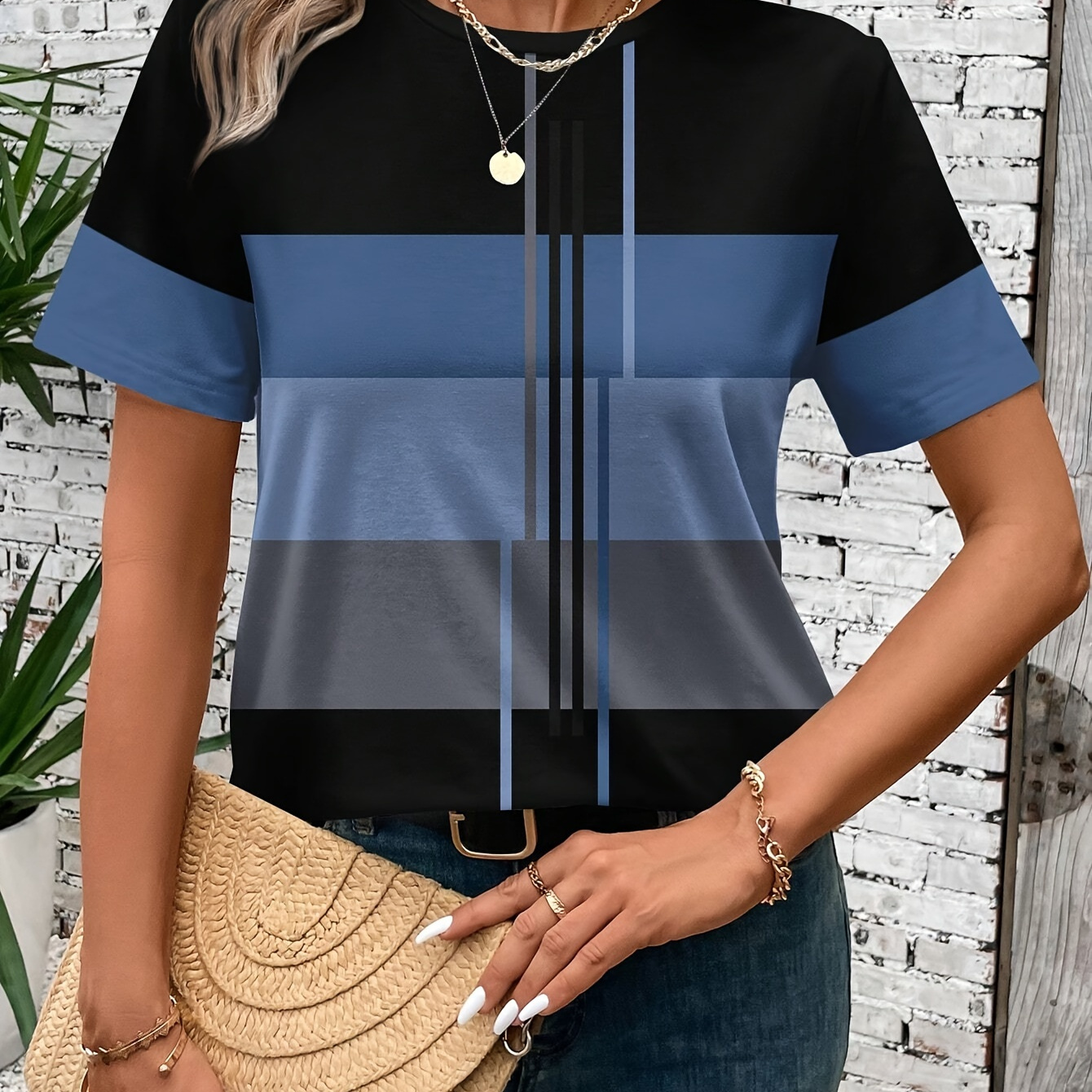 

Casual Geometric Crew Neck Short Sleeve T-shirt For Women, Polyester Knit Fabric, Regular Fit, Spring/summer Tee
