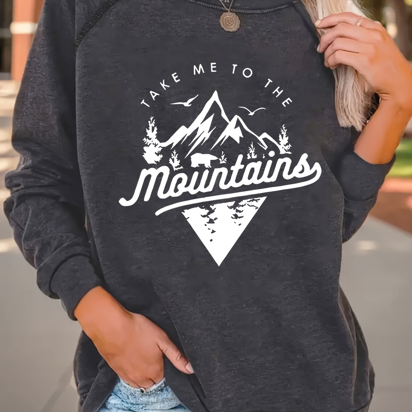 

Mountain Print Sweatshirt, Long Sleeve Crew Neck Casual Sweatshirt For Winter & Fall, Women's Clothing