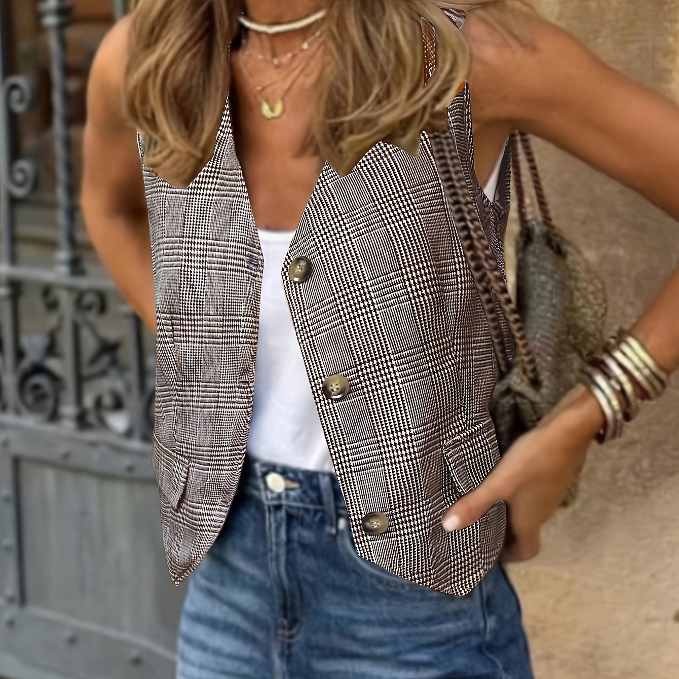 

Elegant Women's Gingham V-neck Vest - 100% Polyester Woven Sleeveless Jacket With Button For All , Women's Vest| Vest| Polyester