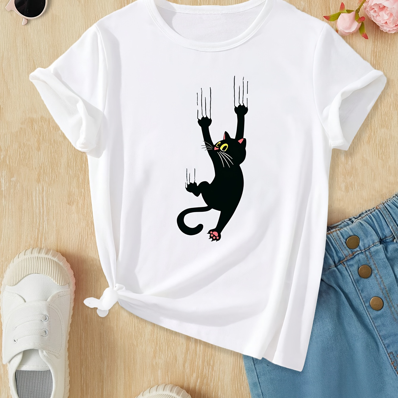 

Cartoon Black Cat With Scratches Graphic Print Tee, Girls' Casual & Trendy Crew Neck Short Sleeve T-shirt For Spring & Summer, Girls' Clothes For Everyday Life