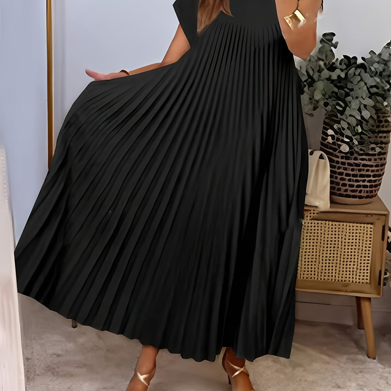 

Elegant Pleated A-line Midi Dress For Women - Crew Neck, Loose Fit, Knit Polyester Spandex Blend, Solid Color, All-season