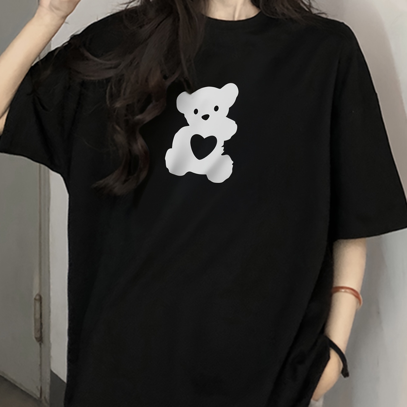 

Cute Bear Print Crew Neck T-shirt, Casual Short Sleeve Top For Spring & Summer, Women's Clothing