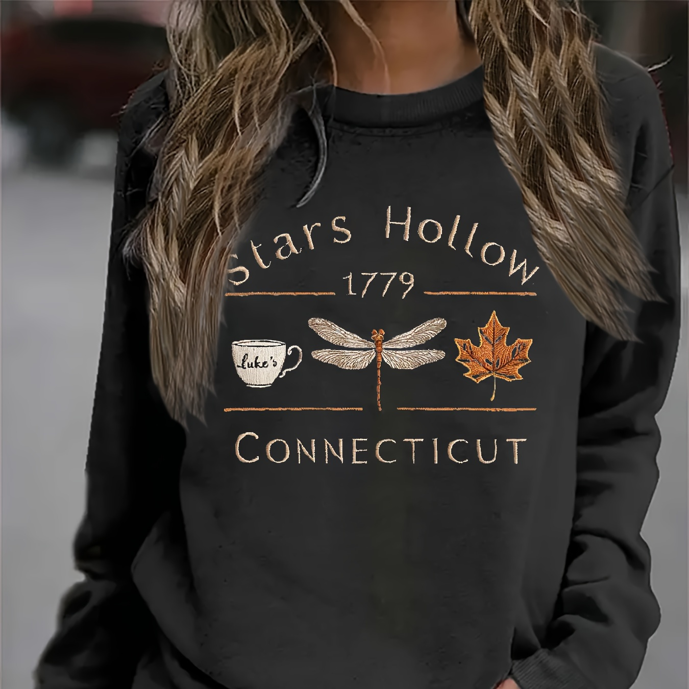 

Stars Hollow Graphic Neck Sweatshirt - Casual Long Sleeve Polyester Knit Pullover For Fall/winter