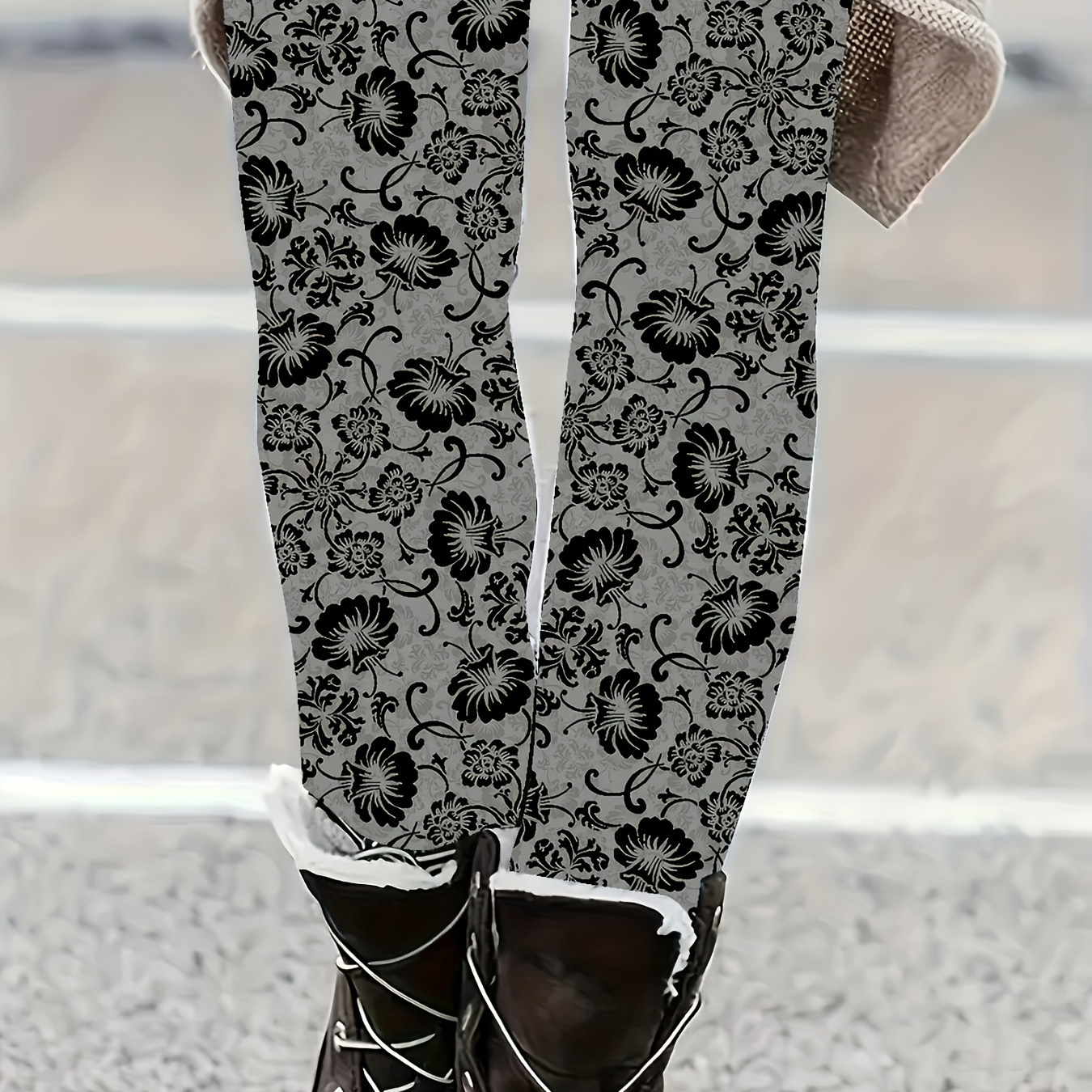 

1pc Elegant Floral Print High-waisted Stretchy Plus Size Leggings For Women - With Pockets, Fashionable Casual, Machine Washable Polyester/spandex , Long Pants
