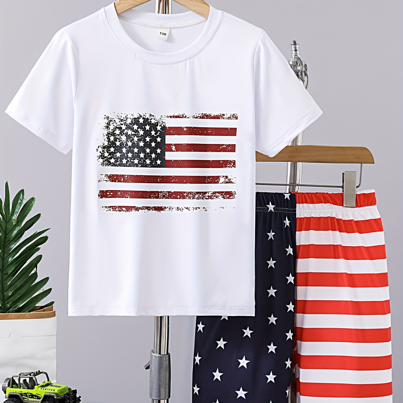 

Boys 2pcs Trendy Flag Print Short Sleeve Outfit, Tee & Shorts Set, Kids Summer Clothes