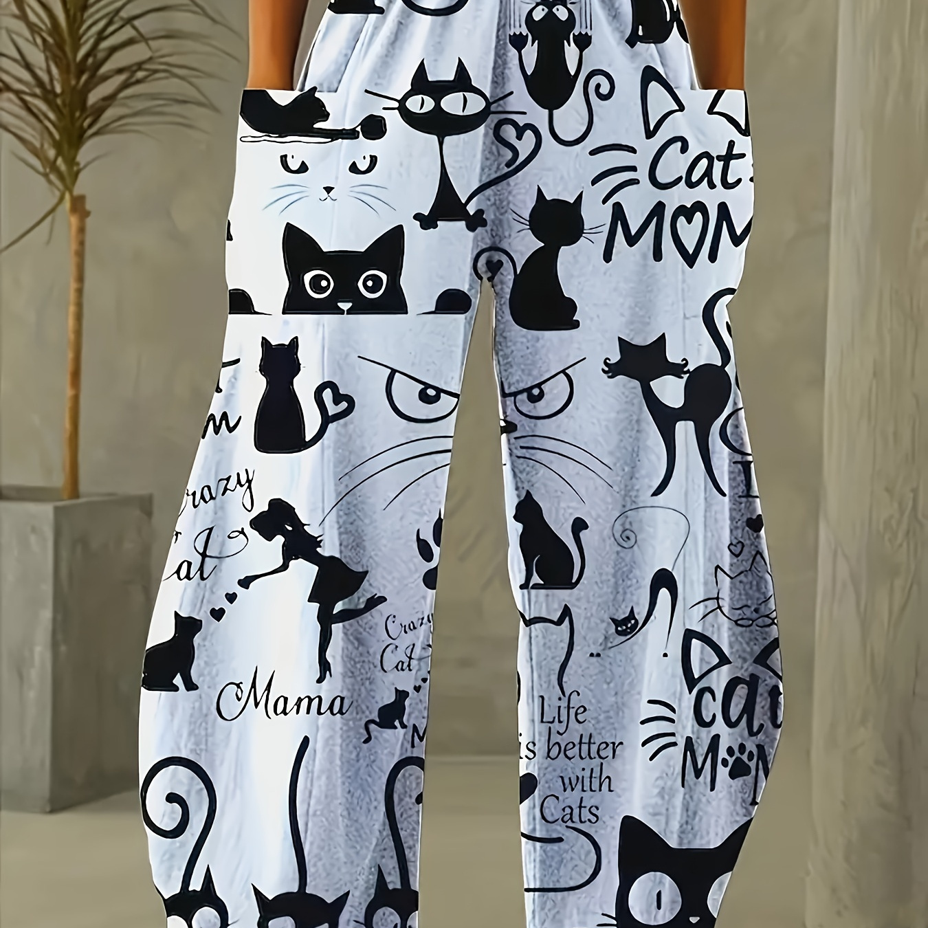 

Large Size Women's Loose Printed Pocket Trousers