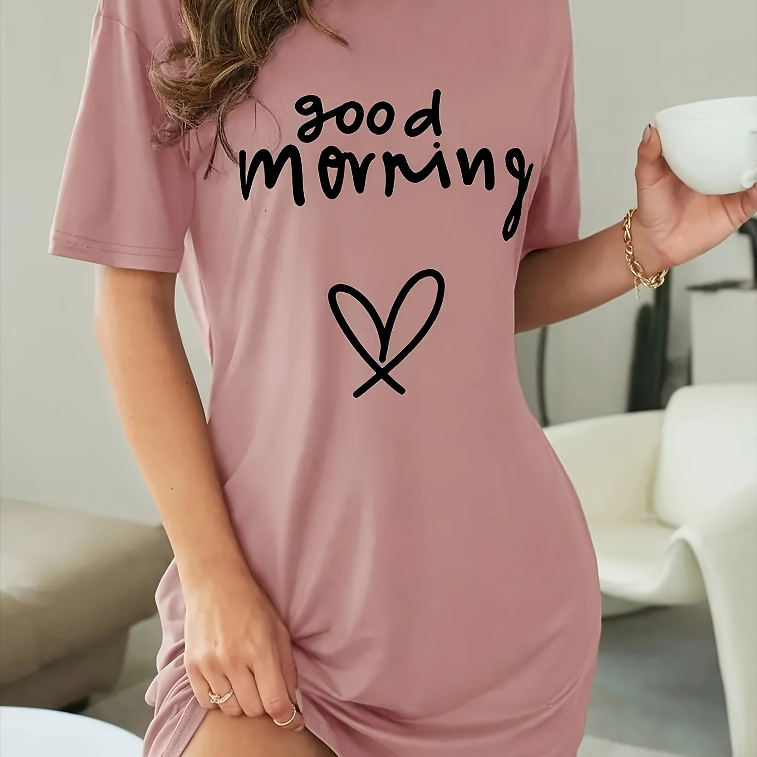 

1pc Cozy Women' Dress With "" Heart Print - Casual Round Neck Short Sleeve Nightgown, Soft Polyester Knit Fabric, Adult Loungewear For All