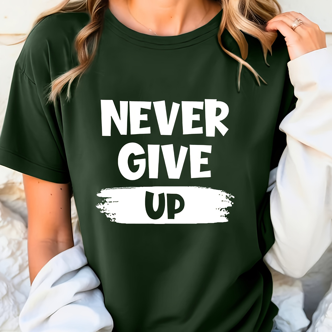 

1pc Women's Summer Casual Round Neck T-shirt With " Give Up" Print, 100% Polyester Knit Fabric, Short Sleeve Regular Length Tee