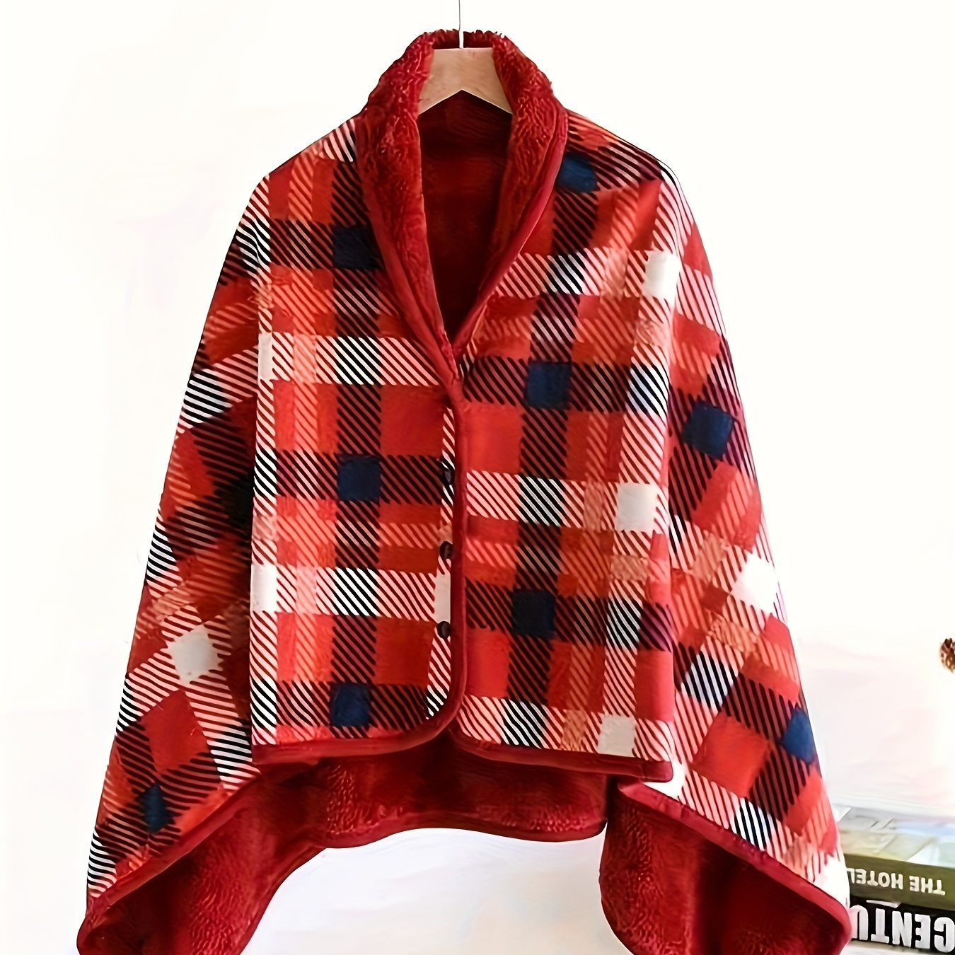 

Shawls, Cloaks, Blankets Thickened Autumn And Winter Warmth, Air-conditioned Blankets Nap, Flannels Buckle Blanket, Suitable For S To L Segment Of The Crowd