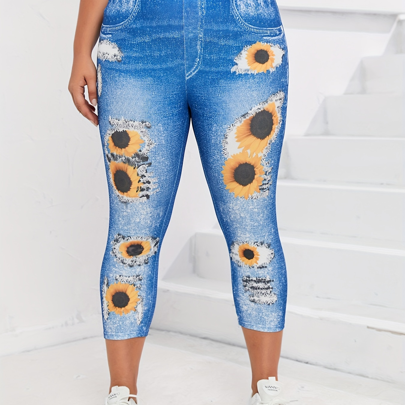 Plus Size Casual Leggings, Women's Plus Denim & Sunflower Print Stretchy Capri Leggings