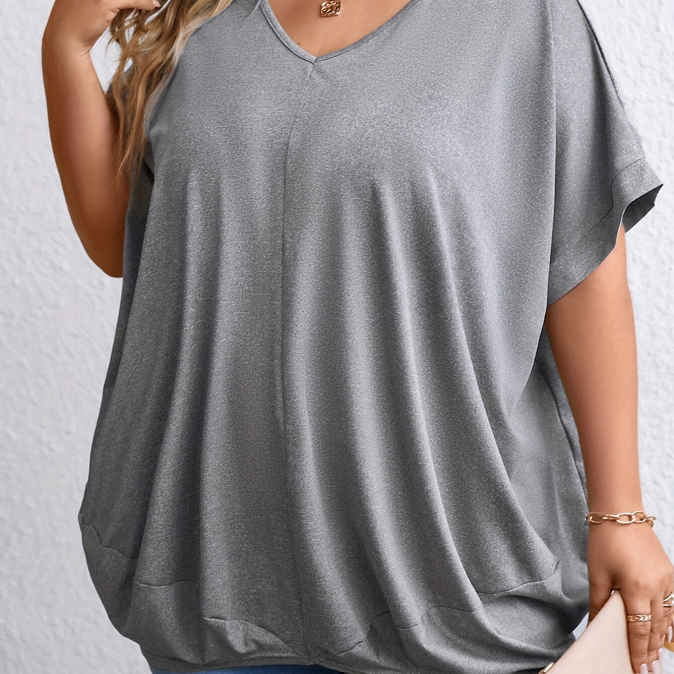 

Plus Size Casual Top, Women's Plus Solid Bat Sleeve V Neck Ruched Asymmetrical Hem Oversized Tee
