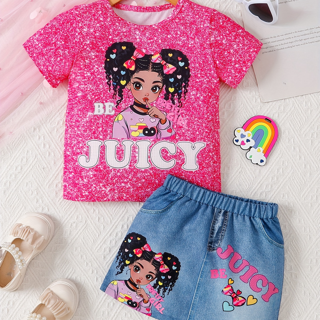 

2pcs, Be Juicy Print Cartoon Portrait Graphic Short Sleeve Crew Neck T-shirt + Imitation Denim Skirt For Girls, Casual And Trendy Holiday Set Summer Gift, Girls' Clothing