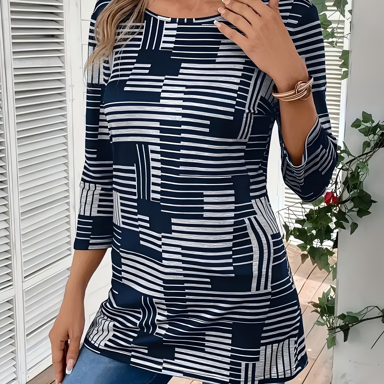 

Women's Comfy Chic Striped 3/4 Sleeve T-shirt - Soft Polyester , Machine Washable, Round Neck, Relaxed Fit - Ideal For Fall & Winter Casual Outfits