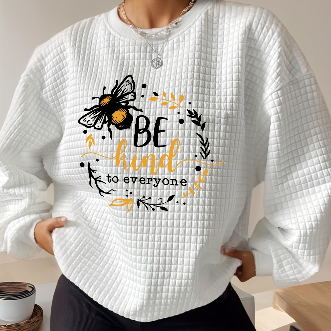 

Bee & Letter Print Waffle-knit Sweatshirt For Women - Casual Long Sleeve Crew Neck, Machine Washable, Polyester