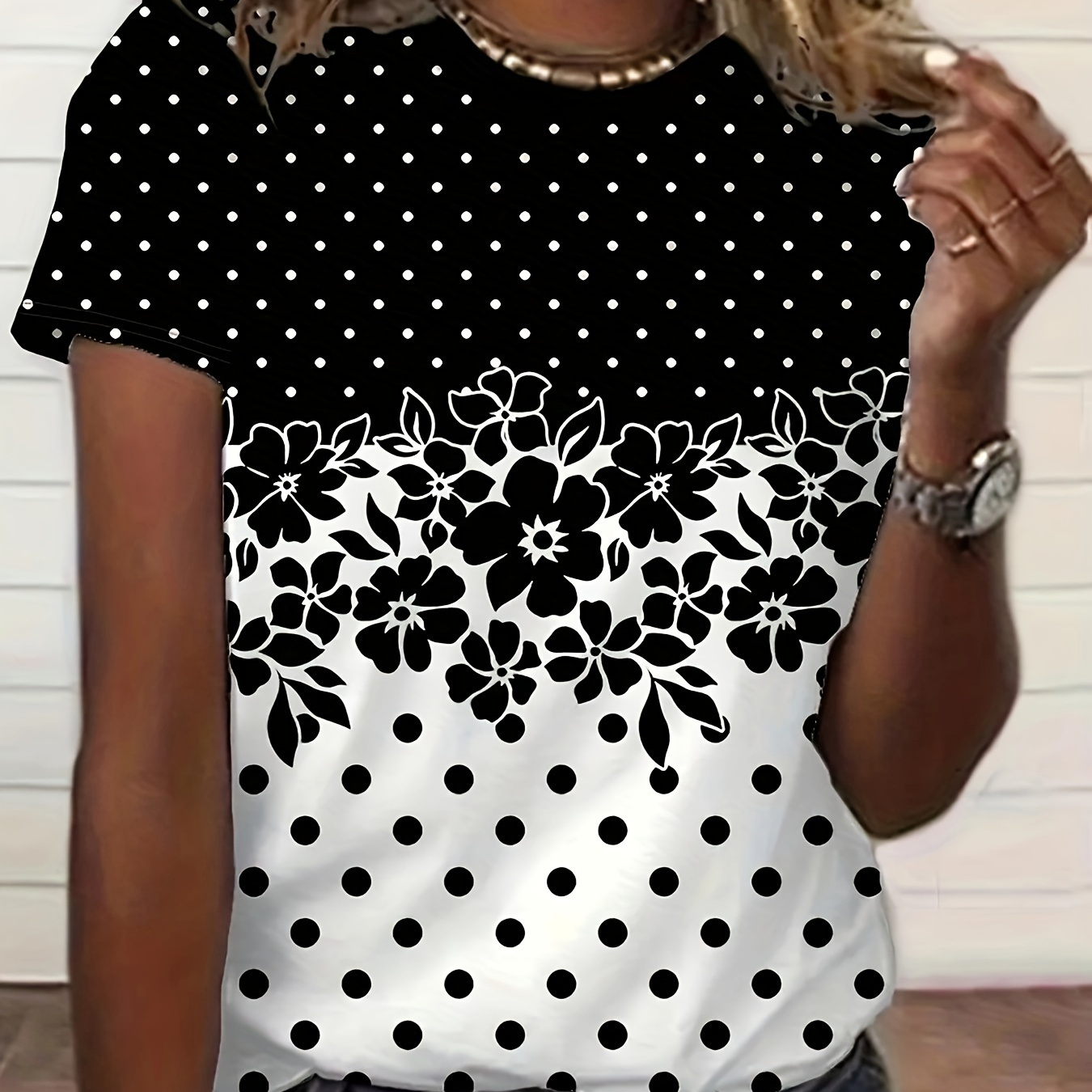 

Plus Size Floral & Polka Dot Print T-shirt, Casual Short Sleeve Top For Spring & Summer, Women's Plus Size Clothing