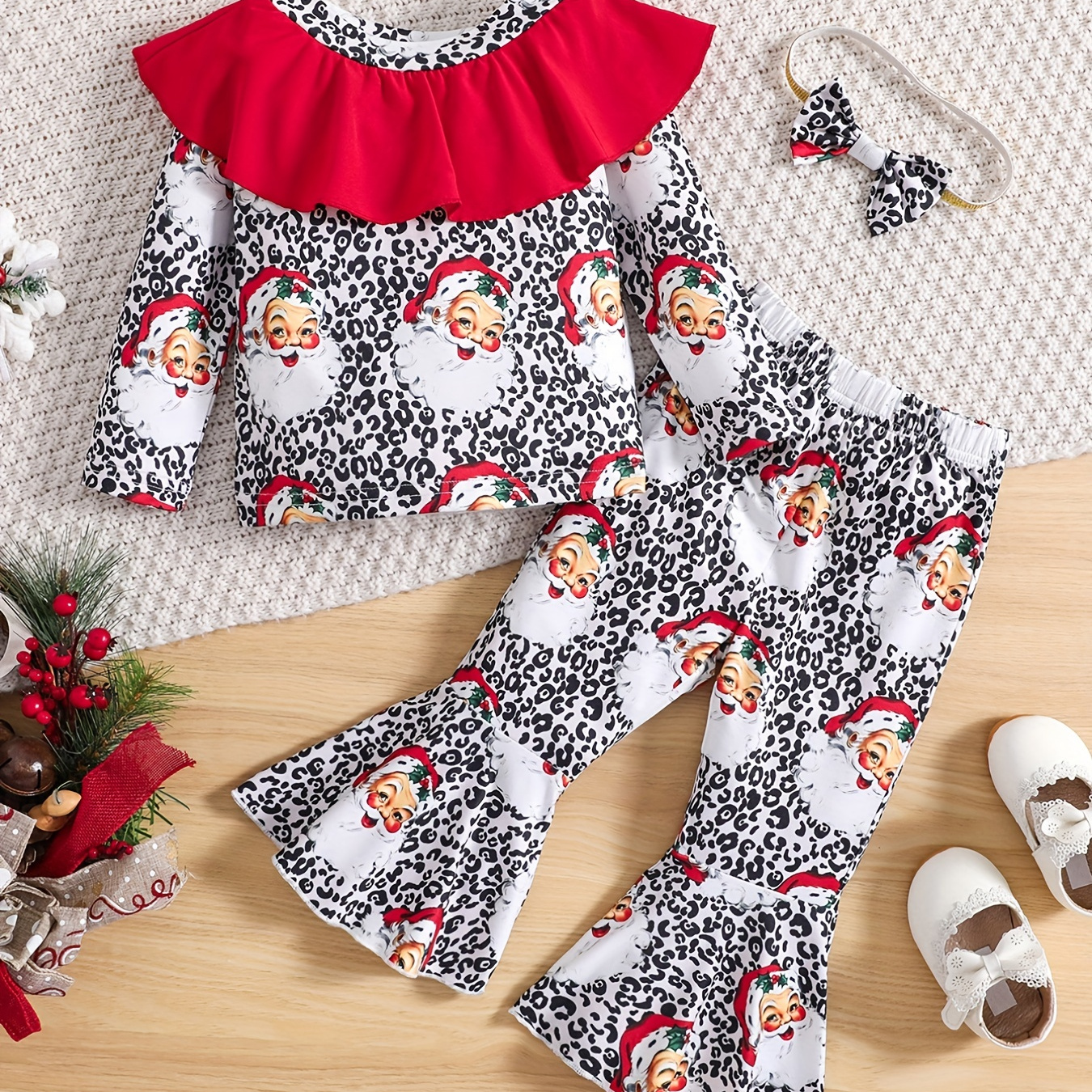 

Christmas Dress Up, Long Sleeve Pullover Top & Flared Pants Set With Cartoon Santa Leopard Print For Toddler Baby Girls