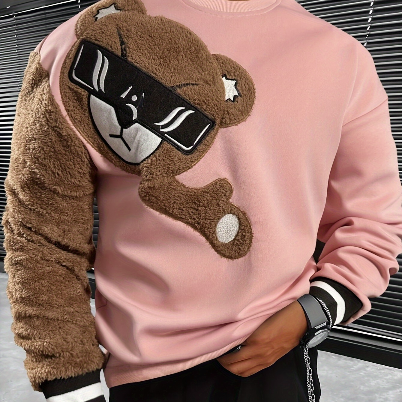 

Stylish Animal Embroidered Design, Fashion Pullover Sweatshirt For Men, Comfy Long Sleeve Top, Soft For Spring/autumn Wear