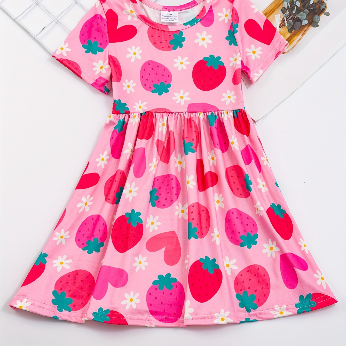 

Girls Cute Strawberry Daisy Print Breathable Stretch Short Sleeve Summer Dress