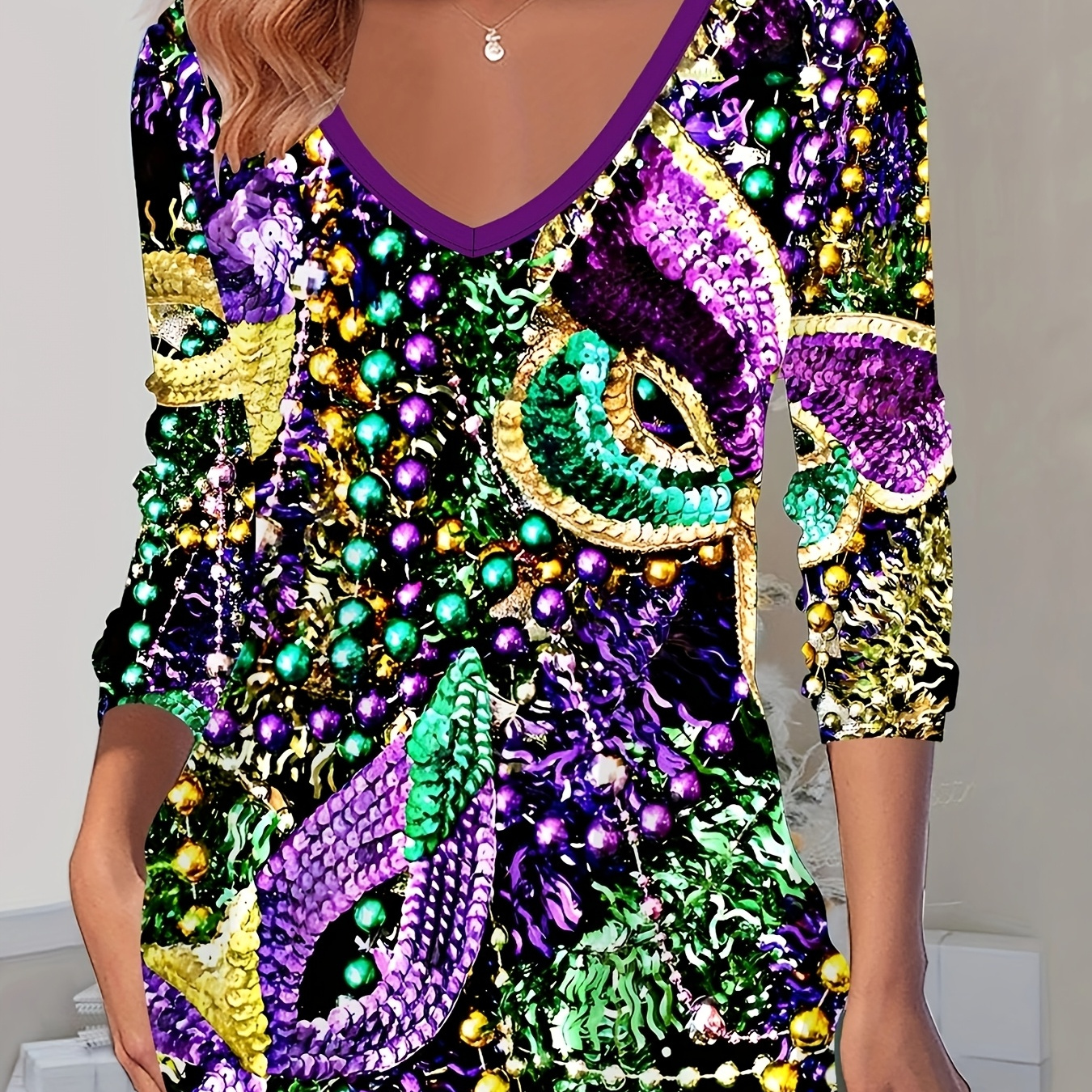 

1pc Women's V-neck Long Sleeve T-shirt, 3d Printed Mardi Gras Mask Pattern, Knit Fabric Polyester 95% Spandex 5%, Regular Length, Casual Elegant Top