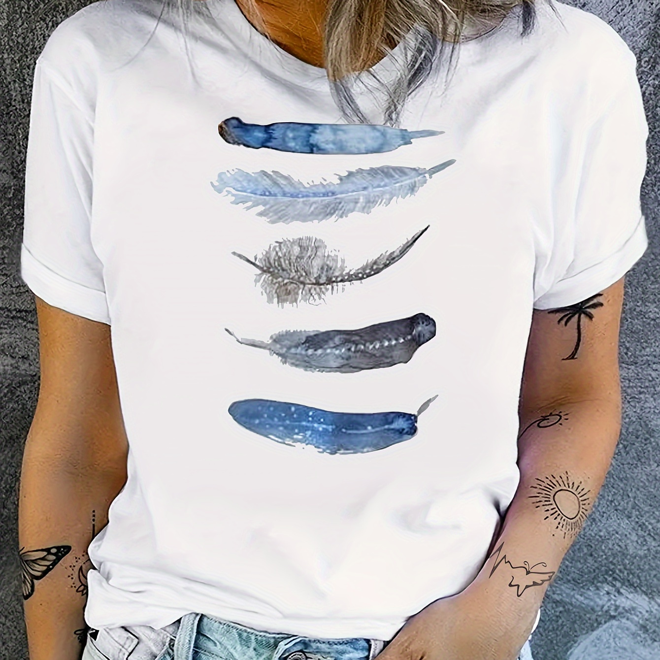 

Feathers Graphic Print T-shirt, Short Sleeve Crew Neck Casual Top For Summer & Spring, Women's Clothing