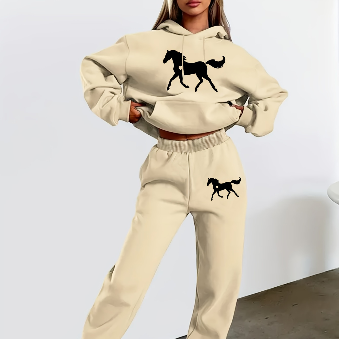 

Ensemble Sportif Décontracté pour Femmes avec Imprimé Cheval - Sweat à Capuche à Manches Longues & Joggers Extensibles, Polyester, Lavable en Machine