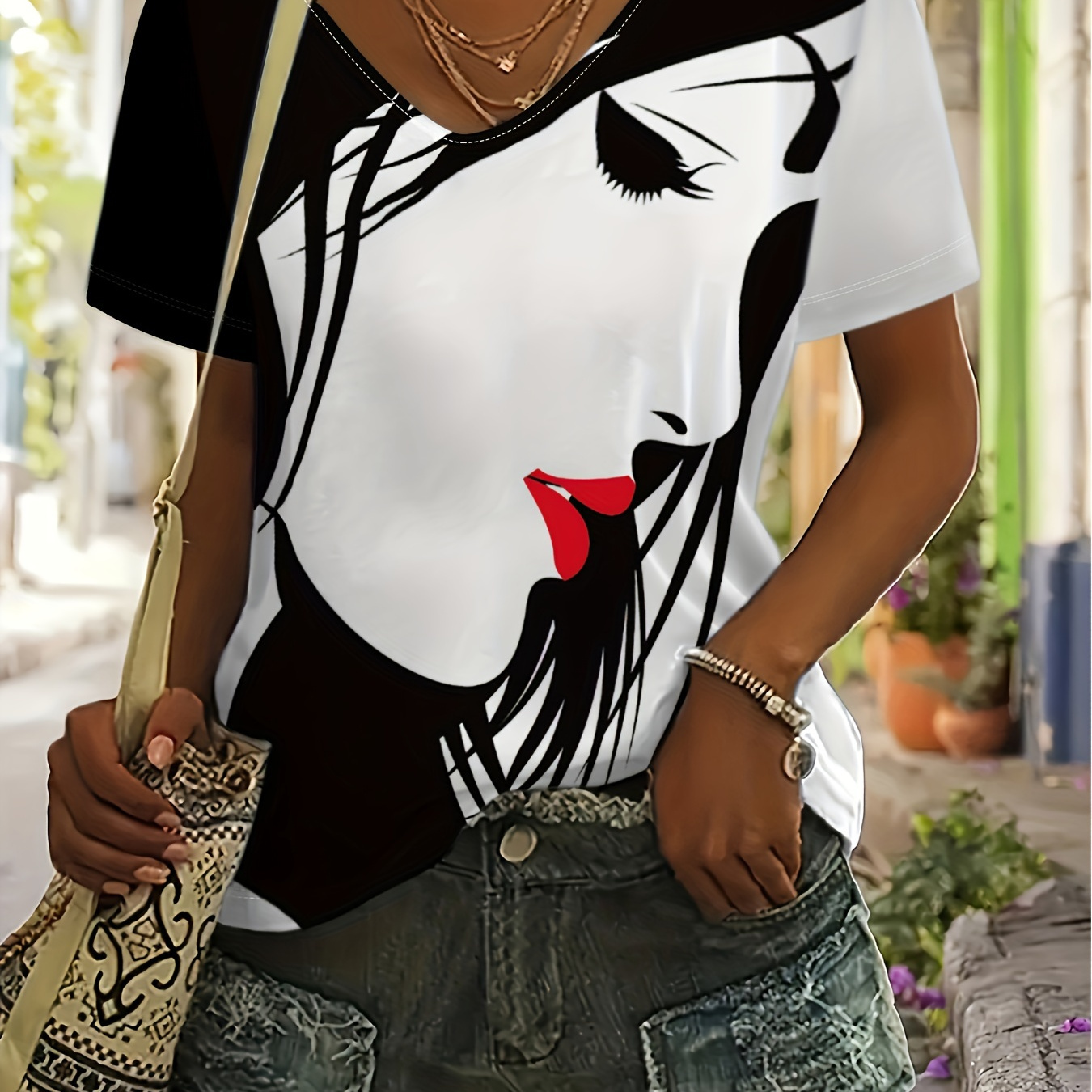 

Facial Pattern V Neck T-shirt, Casual Short Sleeve T-shirt For Spring & Summer, Women's Clothing