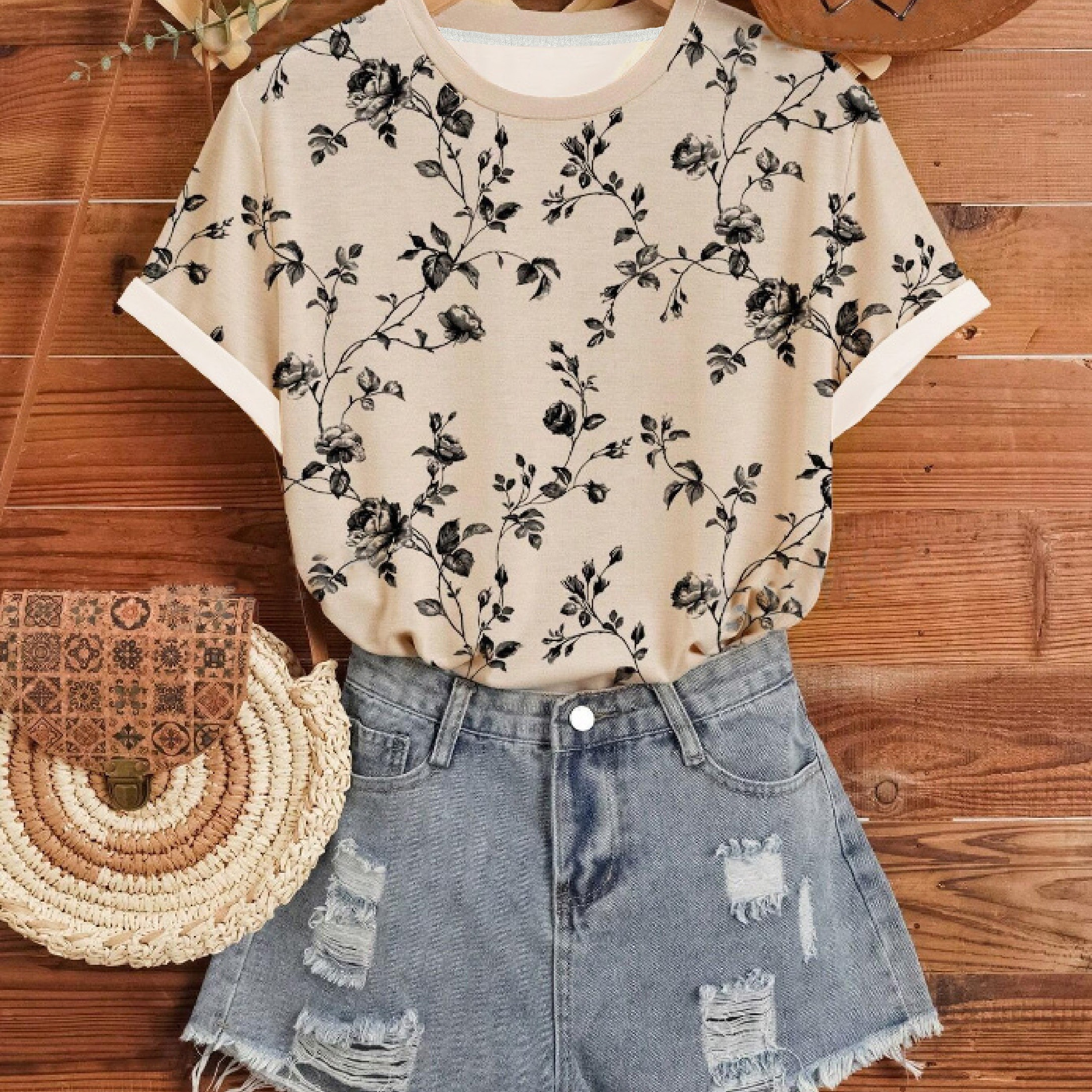 

Floral Print Crew Neck T-shirt, Casual Short Sleeve T-shirt For Spring & Summer, Women's Clothing