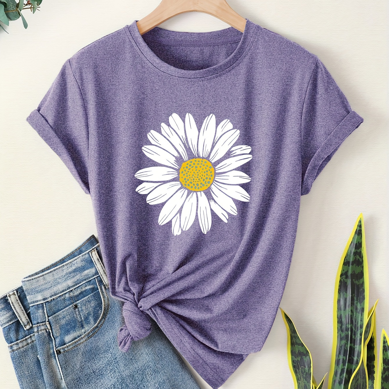 

Daisy Print Casual T-shirt, Crew Neck Short Sleeves Sports Tee, Women's Activewear