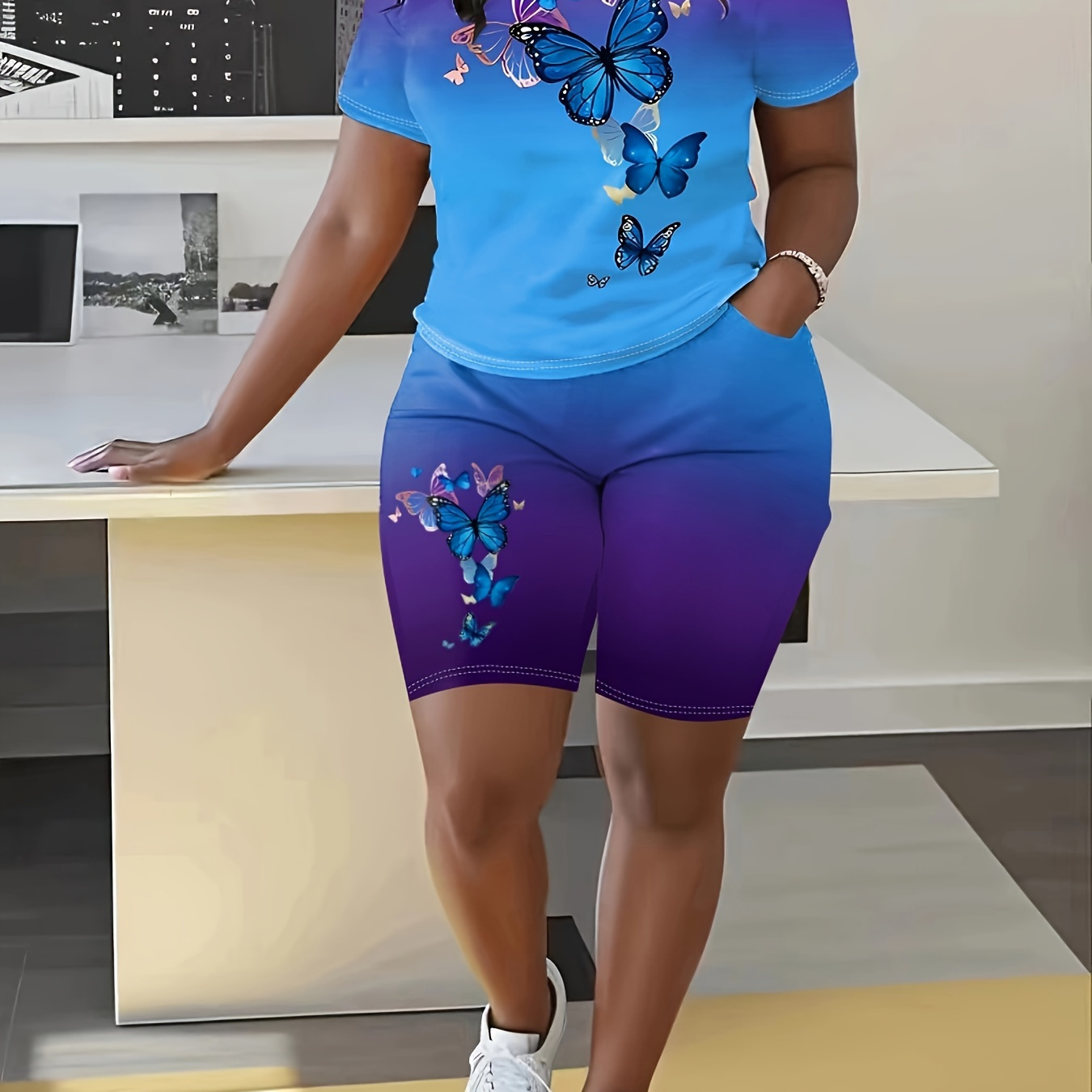 

Plus Size Butterfly Print Two-piece Set, Crew Neck Short Sleeve Top & Shorts Outfits, Women's Plus Size clothing