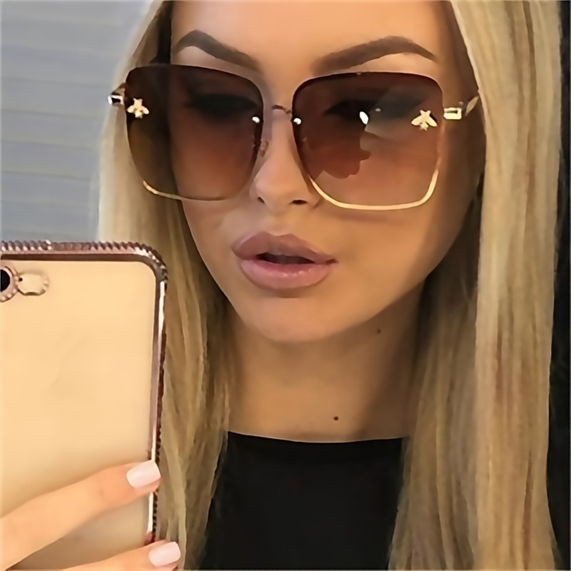 Classic Punk Metal Bee Sunglasses Women Vintage Gradient Color Frame Oversized Shades Sunglasses Outdoor Y2K Driving Eyewear