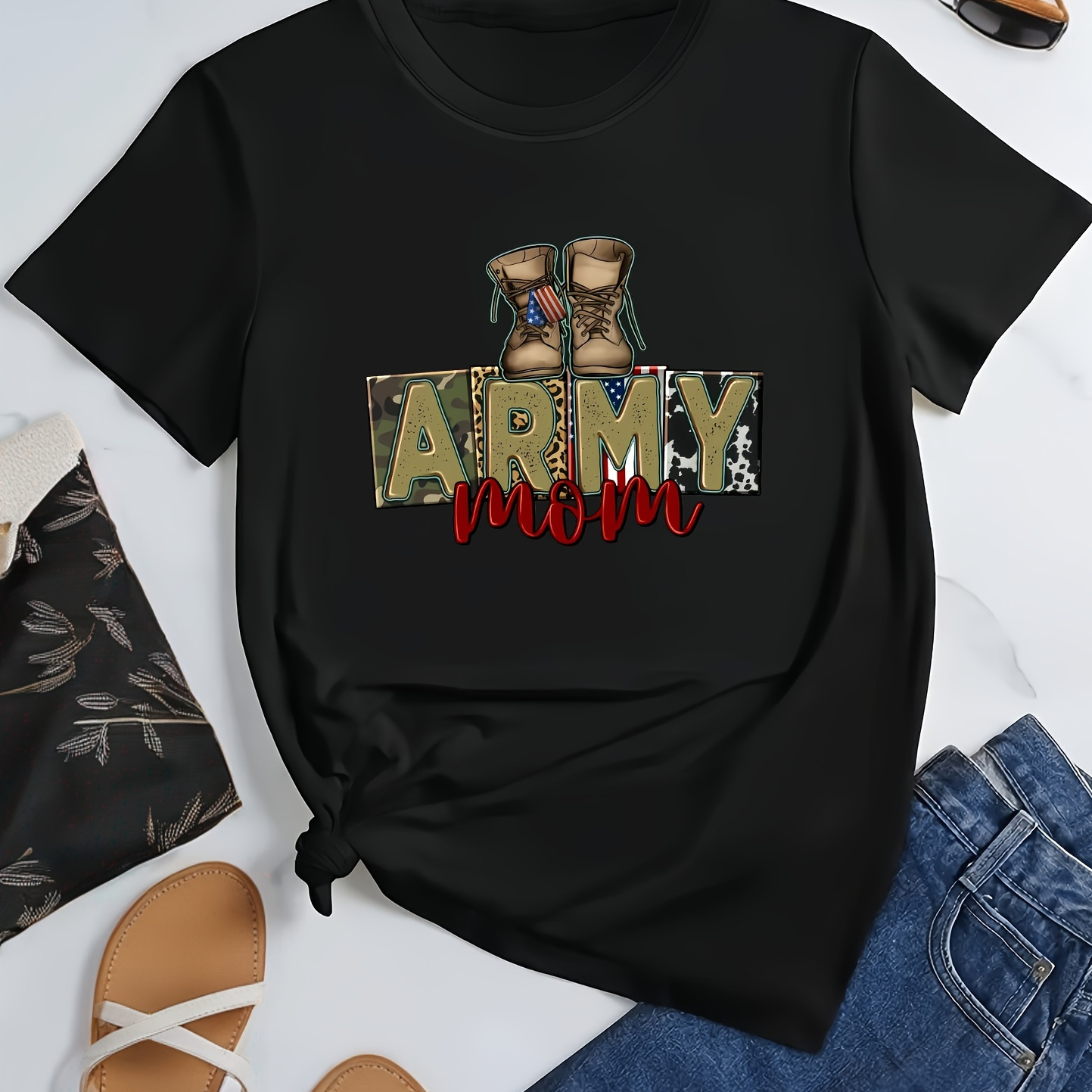 

Army Mom & Boots Graphic Casual Sports T-shirt, Round Neck Workout Short Sleeves Tops, Women's Activewear