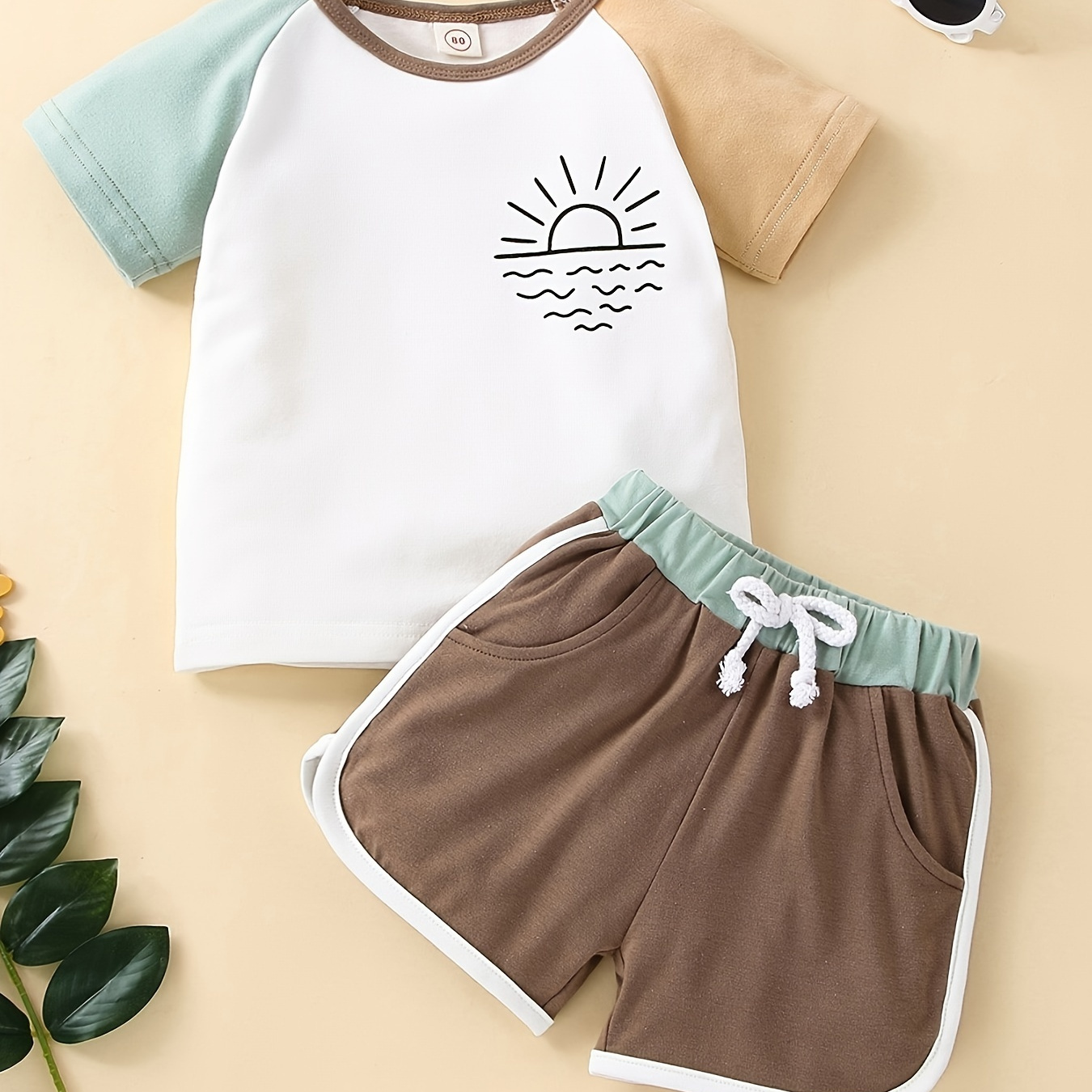 

Toddler Baby Boy's 2-piece Casual Sunrise Pattern Short Sleeve T-shirt And Drawstring Shorts Set, Spring Summer Outfit – Comfortable & Stylish