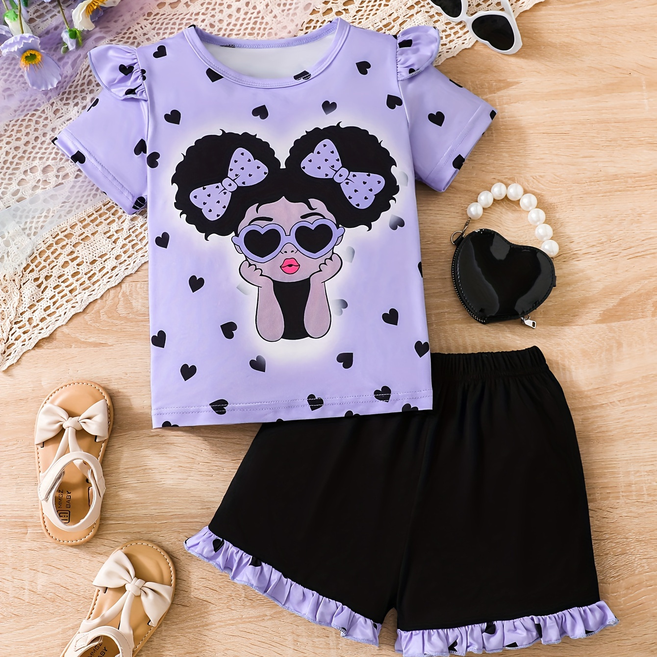 

Cute Hearts Full Print Girls Outfit 2pcs Short Sleeve Portrait Graphic Top & Ruffle Stitching Shorts Set Holiday Summer Clothes