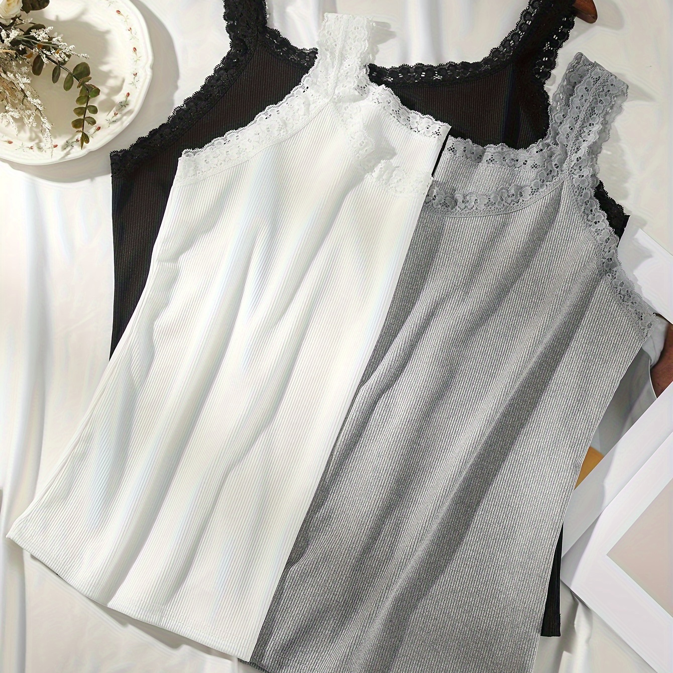 

3pcs Women's Plus Casual Lounge Top, Plus Size Solid Contrast Lace Round Neck Basic Home Wear Camisole