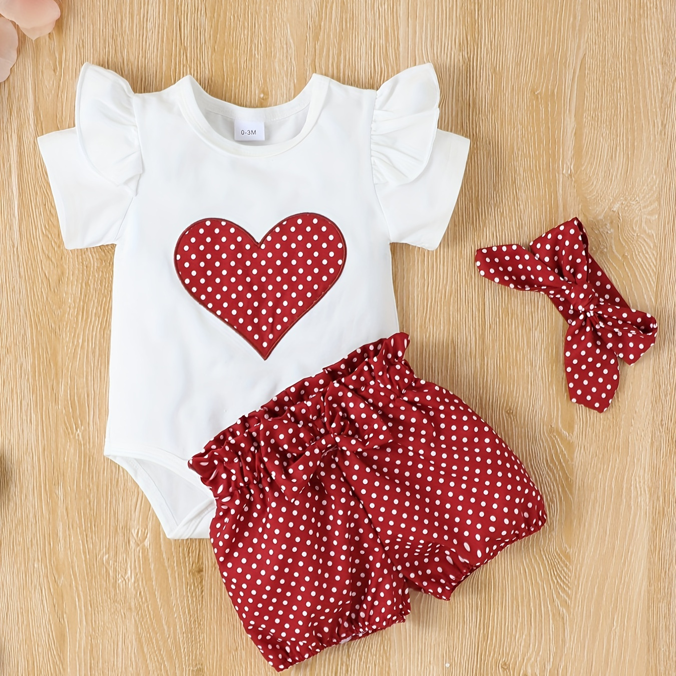 

3pcs Baby Girls Summer Contrast Color Love Patch Embroidered Top & Dotted Shorts & Bandana Set, Infant Newborn Cotton Casual Outfits Gift