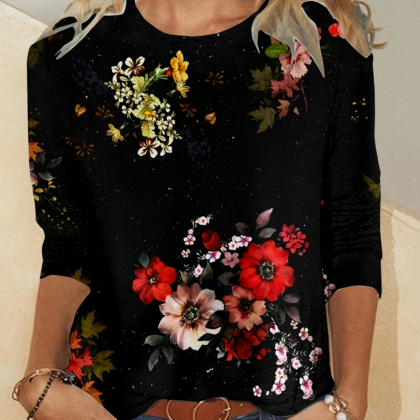 

Chic Floral Print Women's T-shirt - Casual Crew Neck, Soft Polyester , Machine Washable - Spring/summer/fall