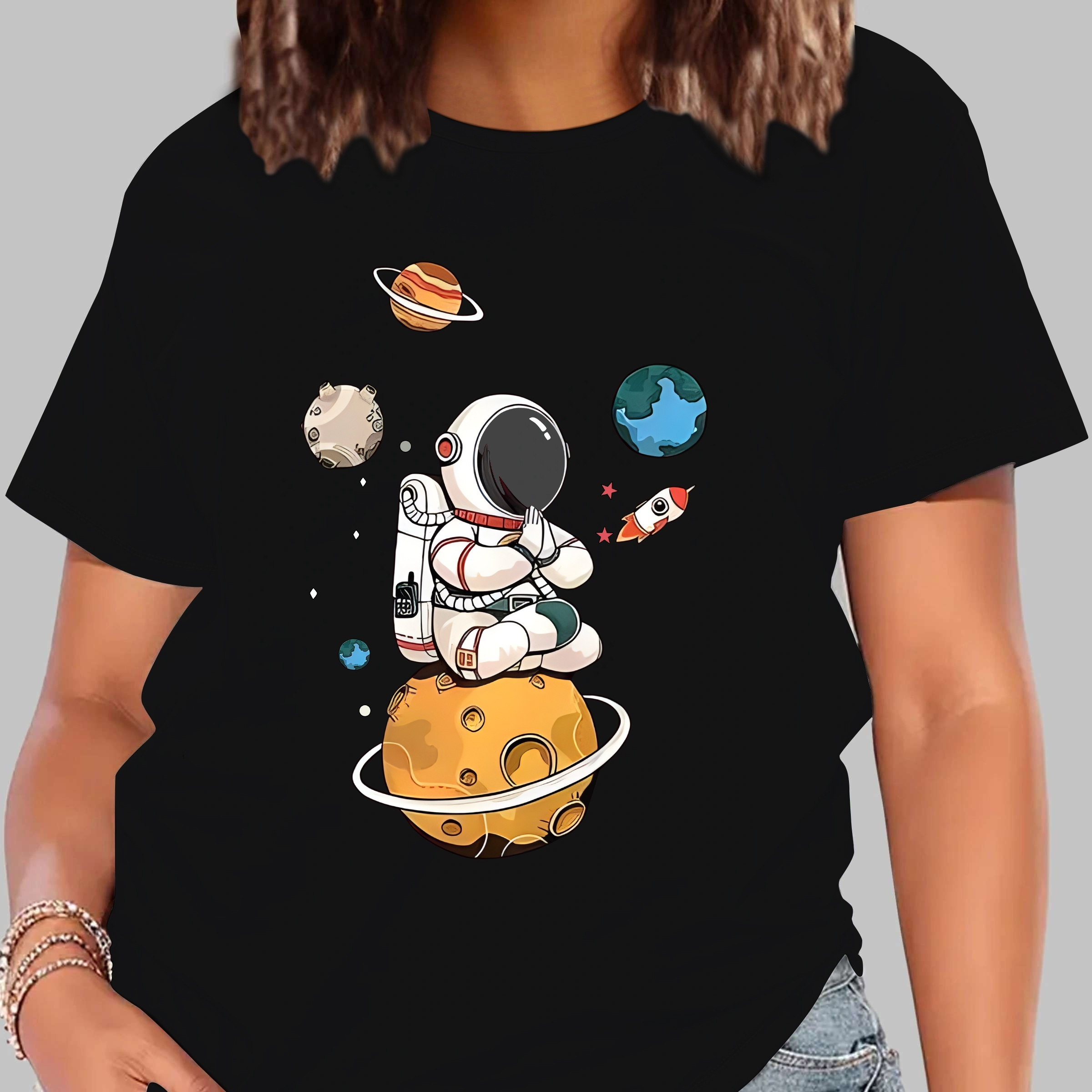 

Women's Casual T-shirt With Cartoon Astronaut Print, Comfort Fit, Short Sleeve Tee For Spring/summer Sports & Leisure Activities