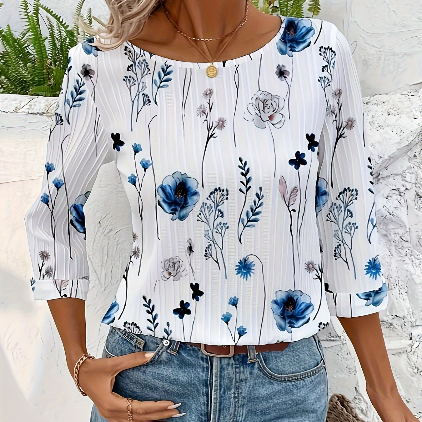 

Ladies' Floral Print Shirt Top - Relaxed Style, Round Neckline, Polyester Material, Suitable For All Seasons