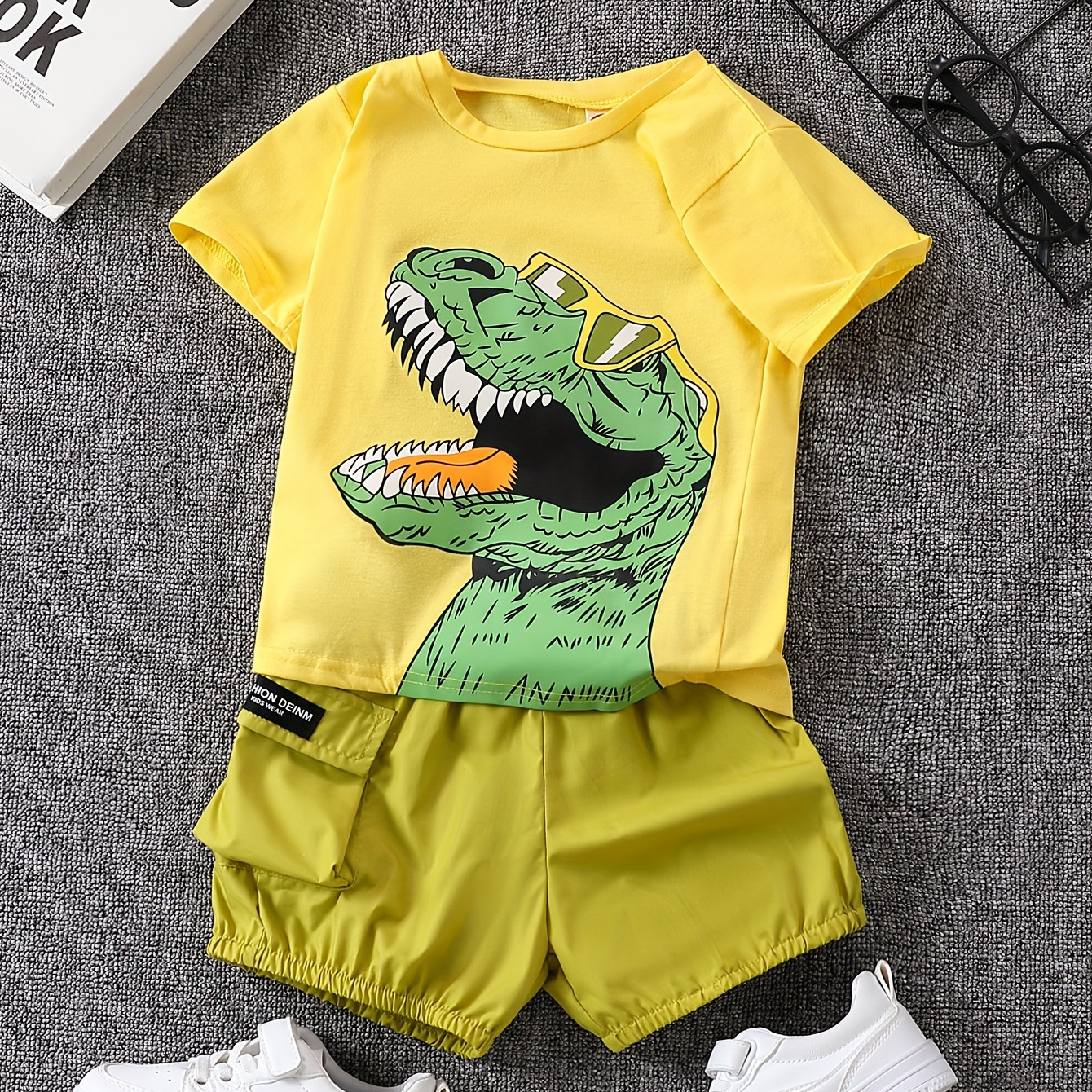 

Boys Cartoon Dinosaur Outfit Cargo Shorts & T-shirt Short Sleeves Crew Neck Casual Summer Kids Clothes