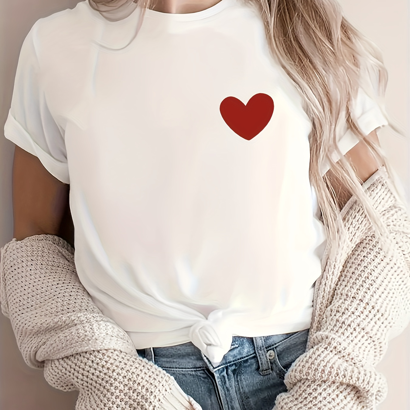 

Heart Graphic Print T-shirt, Short Sleeve Crew Neck Casual Top For Summer & Spring, Women's Clothing