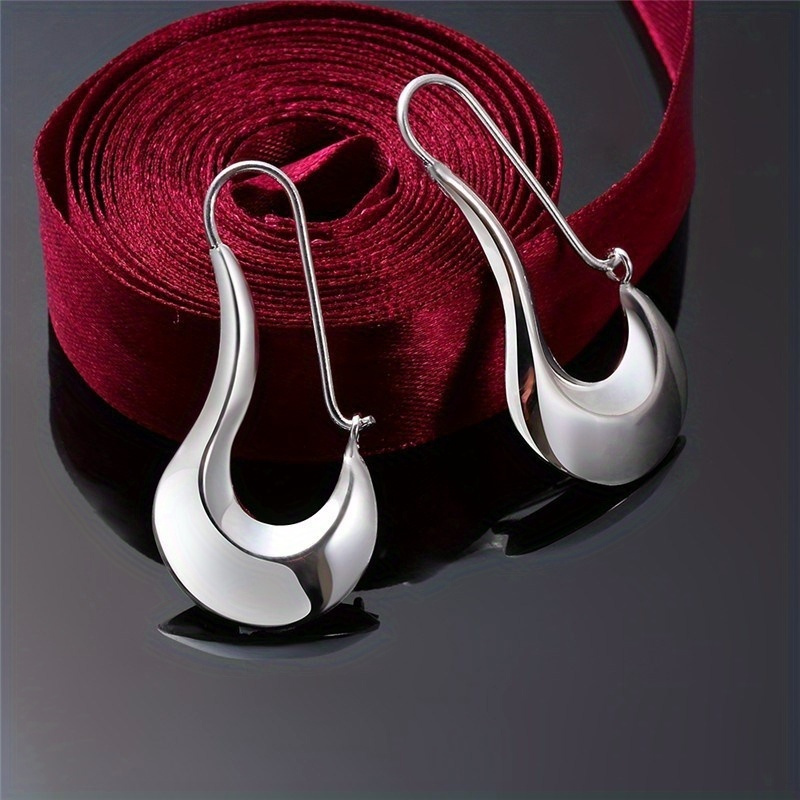 

Sexy Minimalist Style Creative Personality Silvery Hoop Earrings Daily Wear Accessories Female Gift