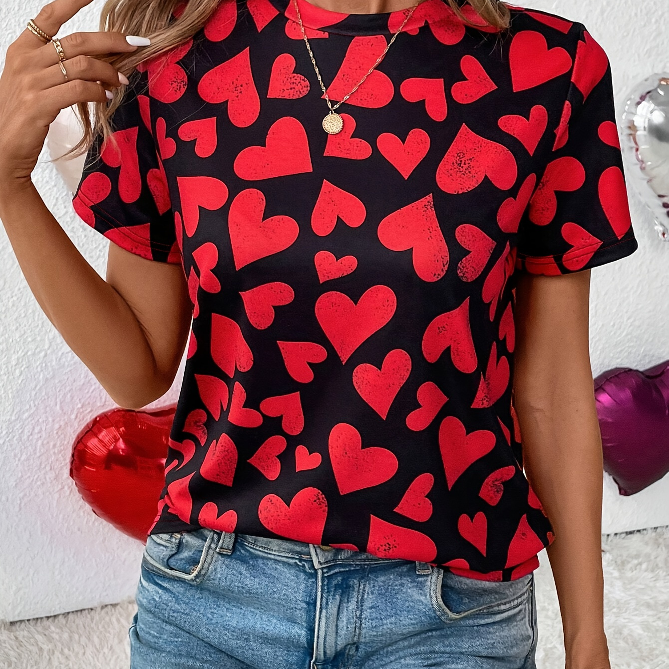 

Heart Print Crew Neck T-shirt, Casual Short Sleeve T-shirt For Spring & Summer, Women's Clothing
