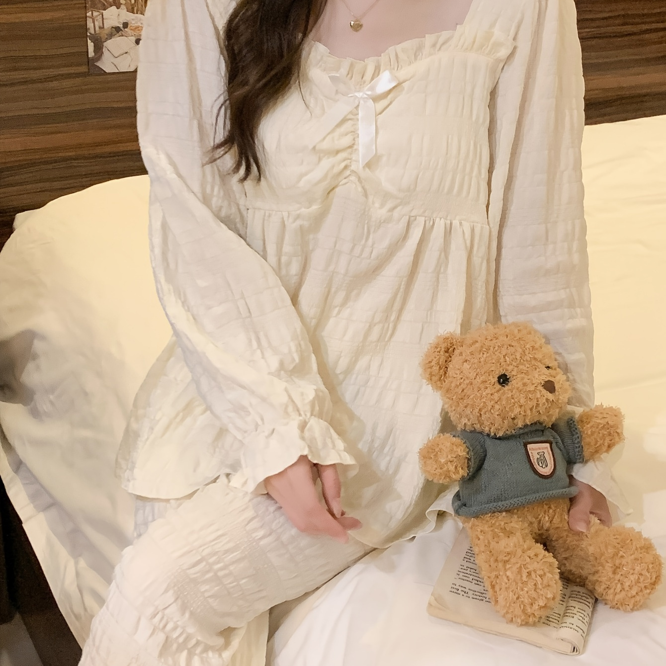 

Elegant Women's Pajama Set - Soft Long Sleeve Square Neck Top With Ruffle Detail & Elastic Waistband Pants, Cozy Sleepwear For Spring/fall