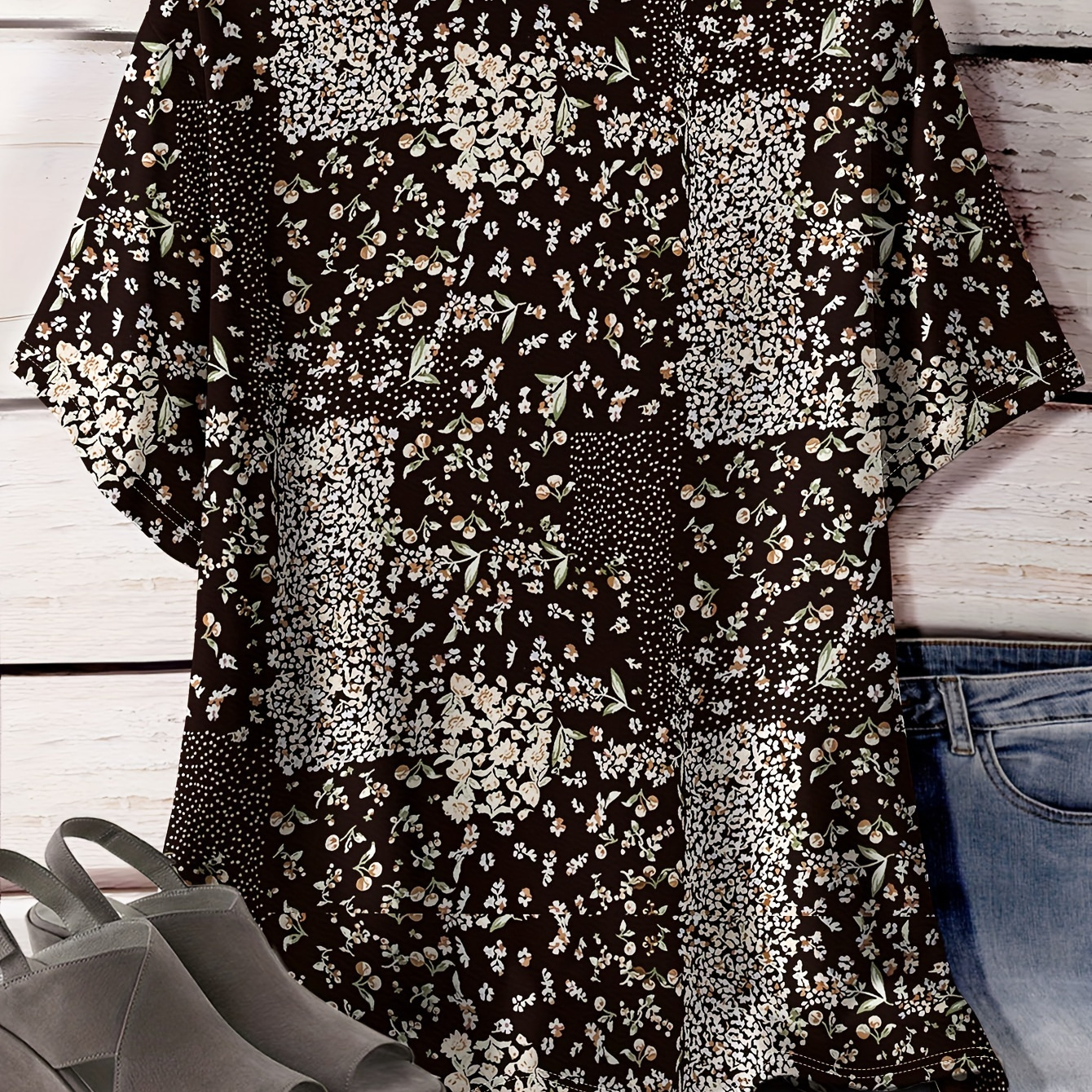 

Plus Size Floral Print T-shirt, Casual Short Sleeve Top For Spring & Summer, Women's Plus Size Clothing