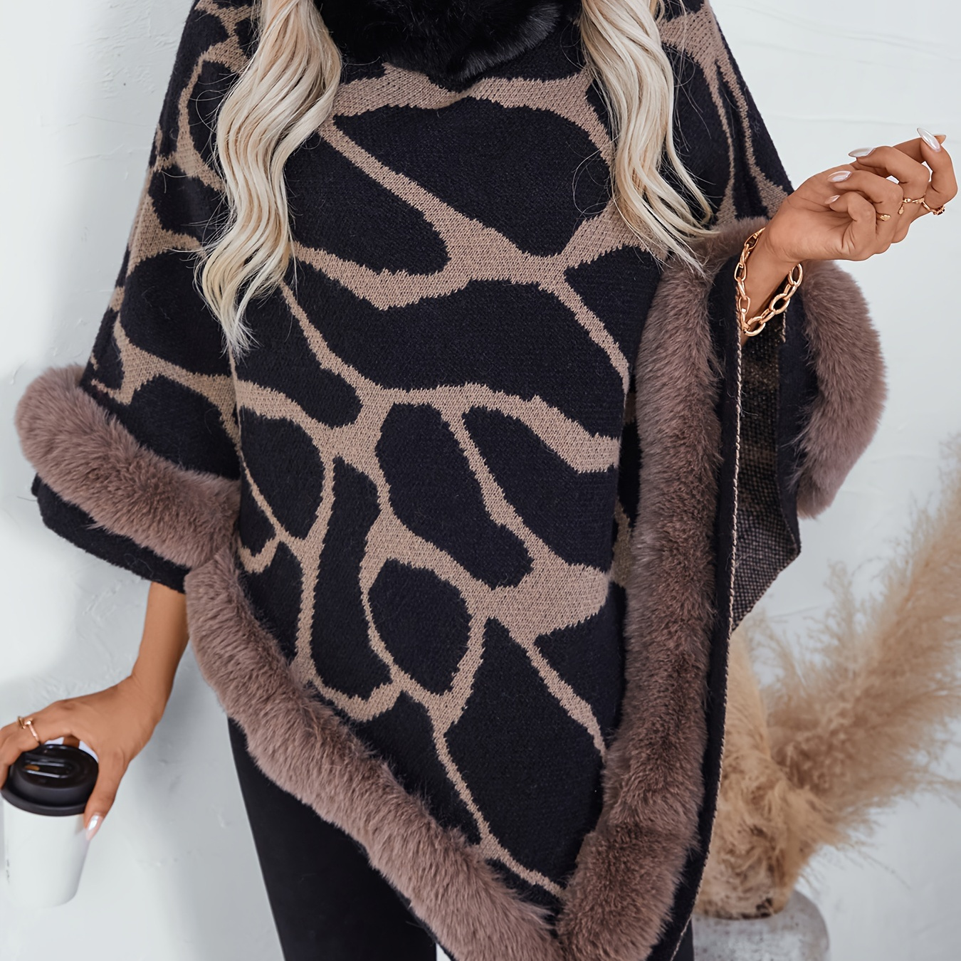 

Elegant Women's Leopard Print Poncho With Fur Trim - Casual Polyester Cape Shawl, 3/4 Sleeve, Fall/winter, Stylish Black And Design