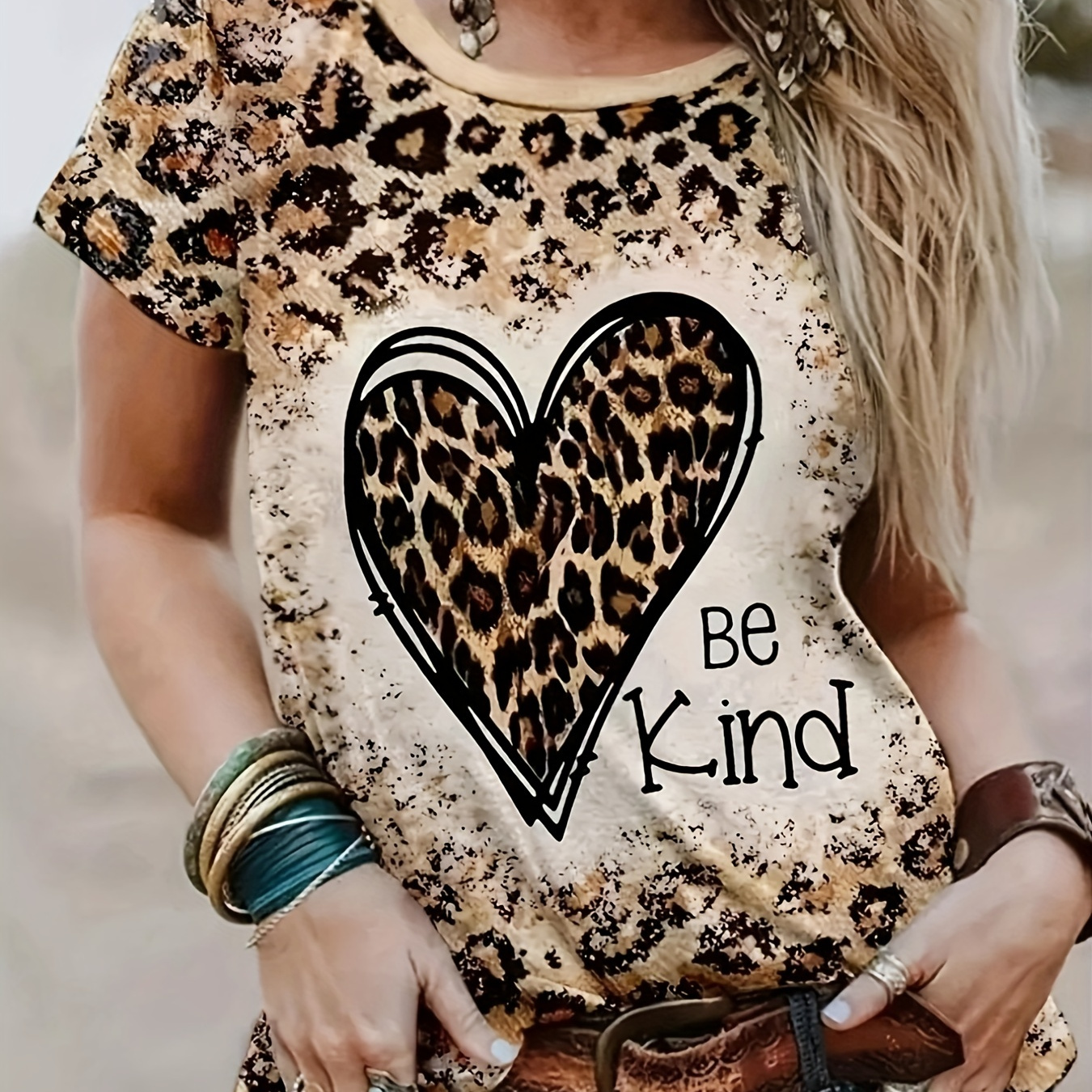 

Leopard Heart Print T-shirt, Vintage Crew Neck Short Sleeve Loose Be Kind T-shirt, Women's Clothing
