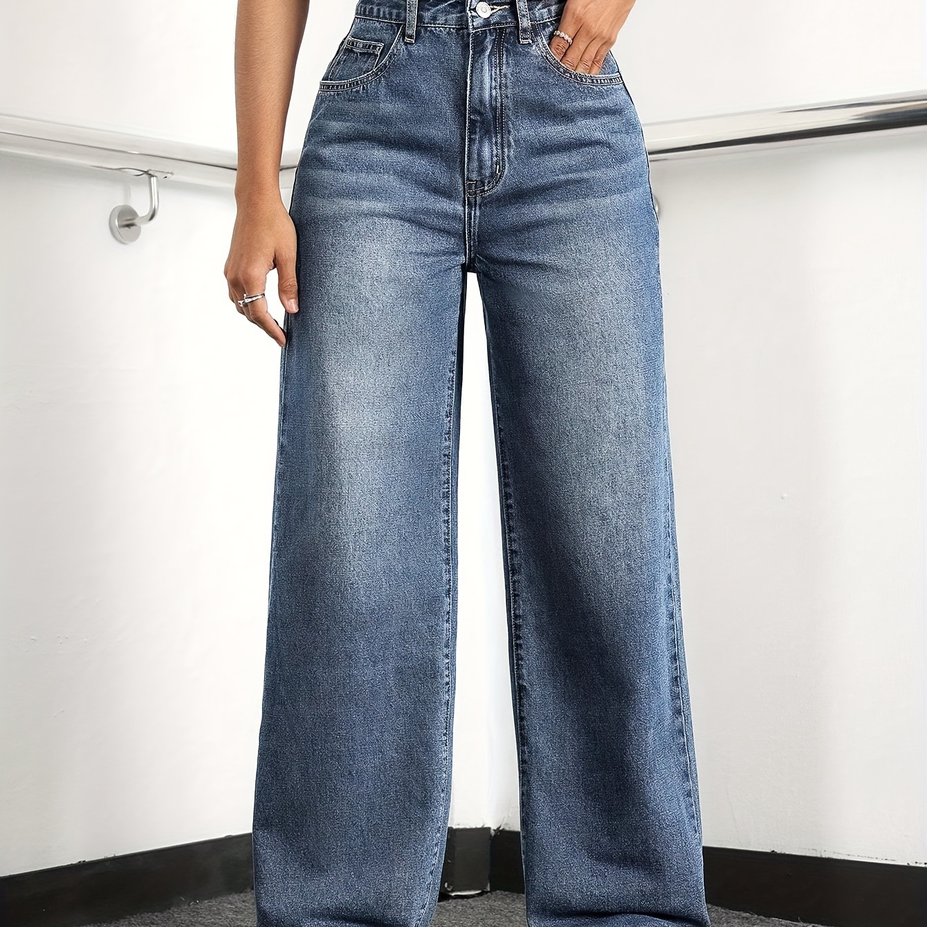 

Jeans Décontractés Chic à Taille Haute et Jambe Large pour Femmes - Coupe Confortable, Pantalon en Denim Amincissant avec Poches