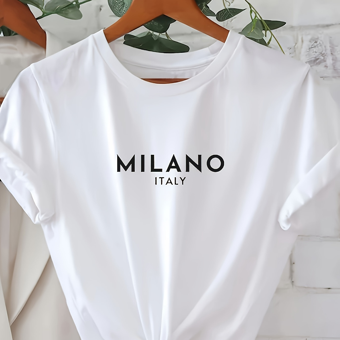 

Italy Letter Print T-shirt, Women's Casual Crew Neck Short Sleeve Top, Polyester Knit Fabric With Slight Stretch, Regular Fit, For Summer Wear